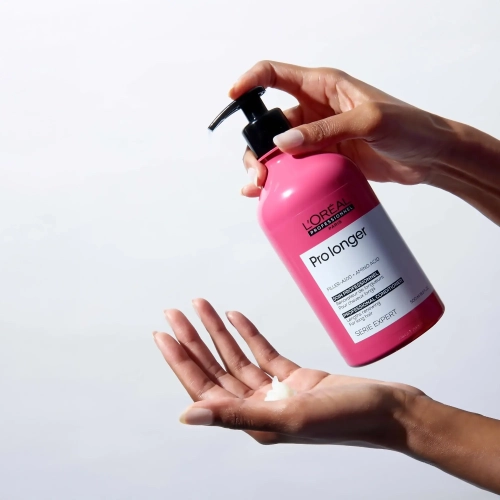 L’Oréal Pro Longer Odżywka 500 ml – dozowanie z pompki na dłoń