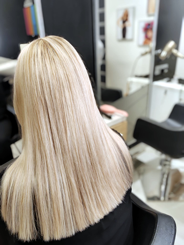 Jak dbać o włosy farbowane? Porady ekspertów i najlepsze produkty z agneess-sklep.pl